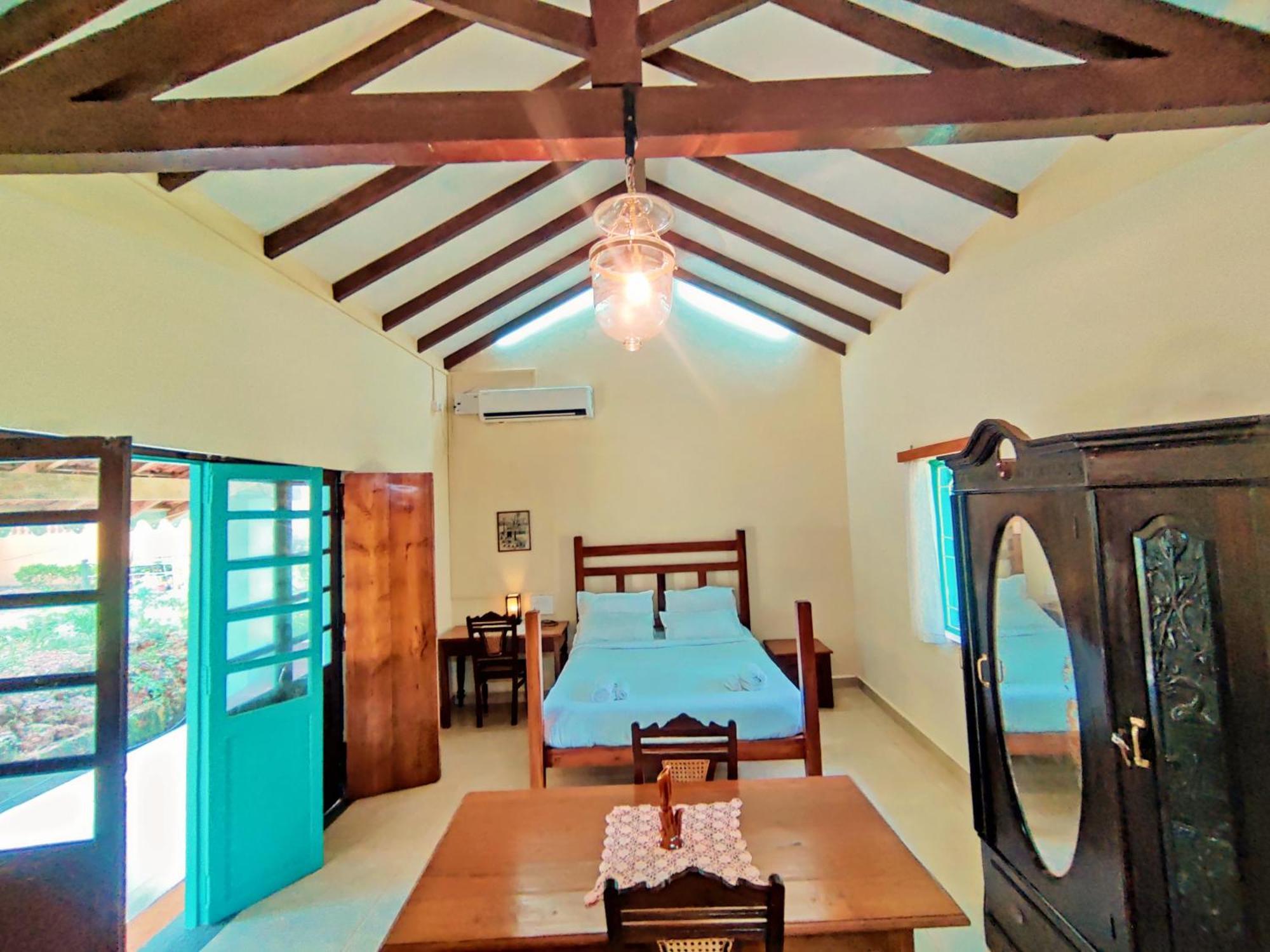 The Bungalow Bogmalo An 1880 Indo Portuguese Heritage Beach Villa South Goa Exterior foto